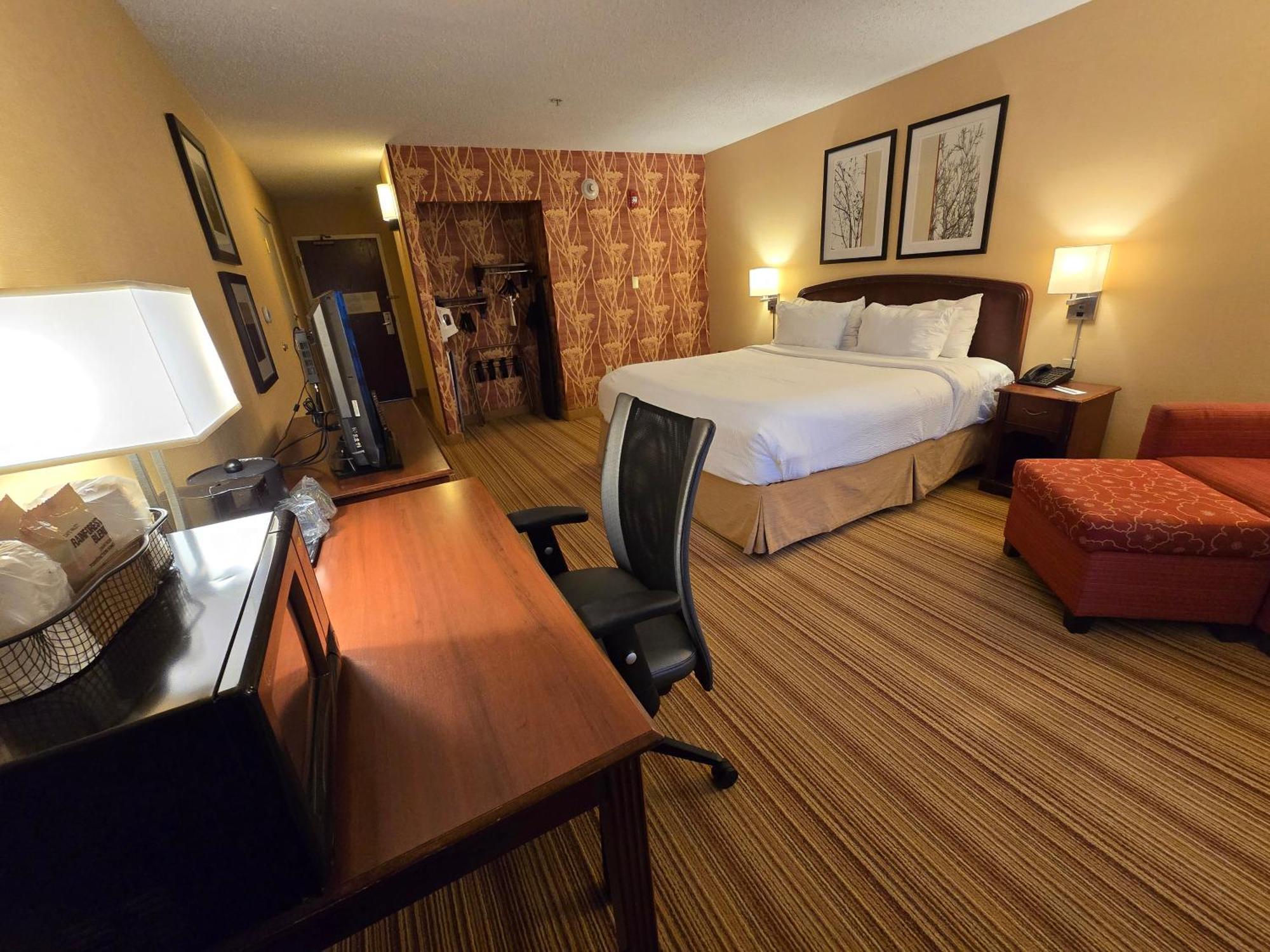 Country Inn & Suites By Radisson, Convention Center Altoona Exterior foto
