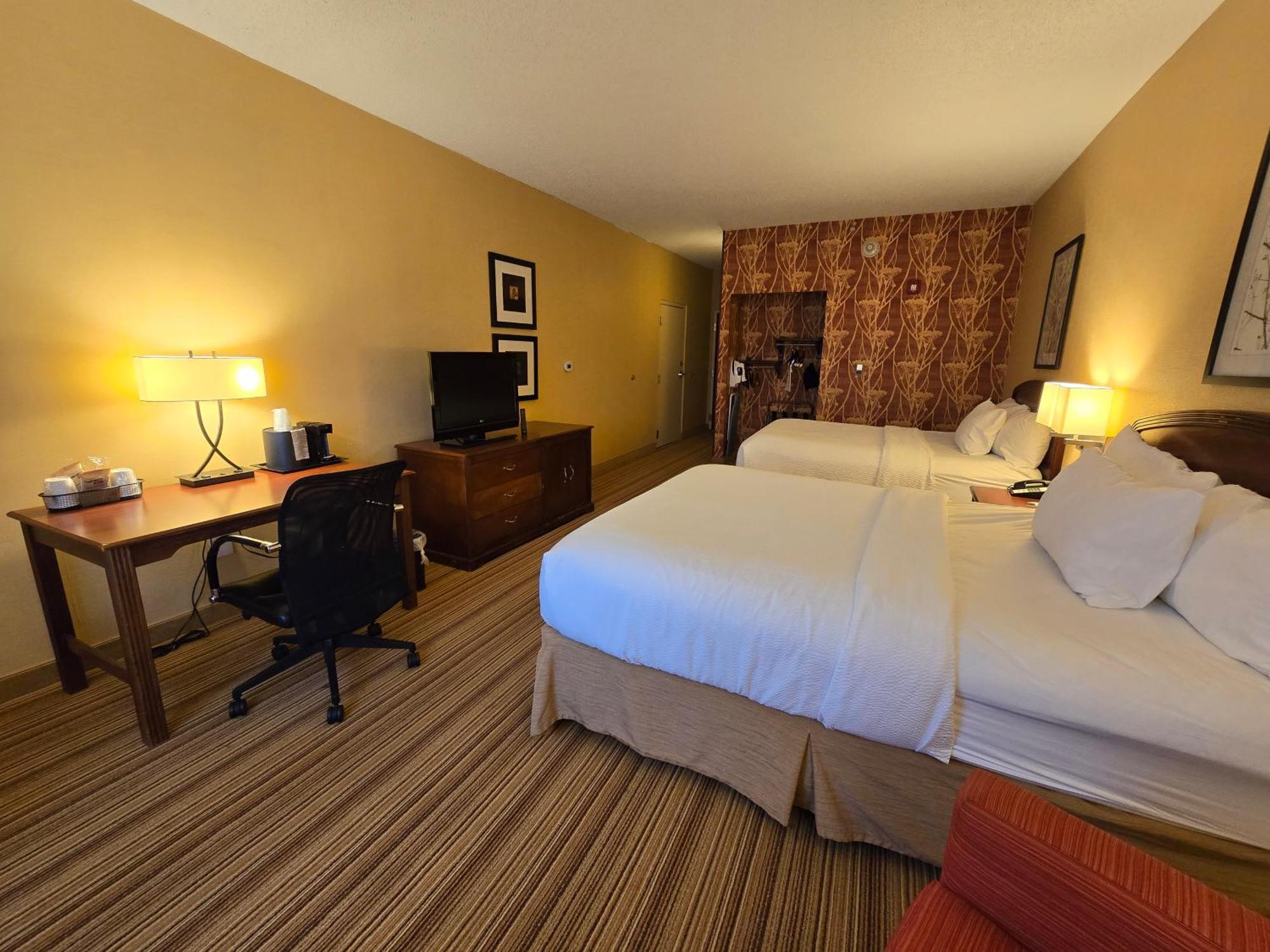 Country Inn & Suites By Radisson, Convention Center Altoona Exterior foto